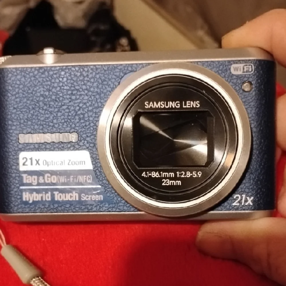 Samsung Blue and Silver Digital Camera with 21x Optical Zoom